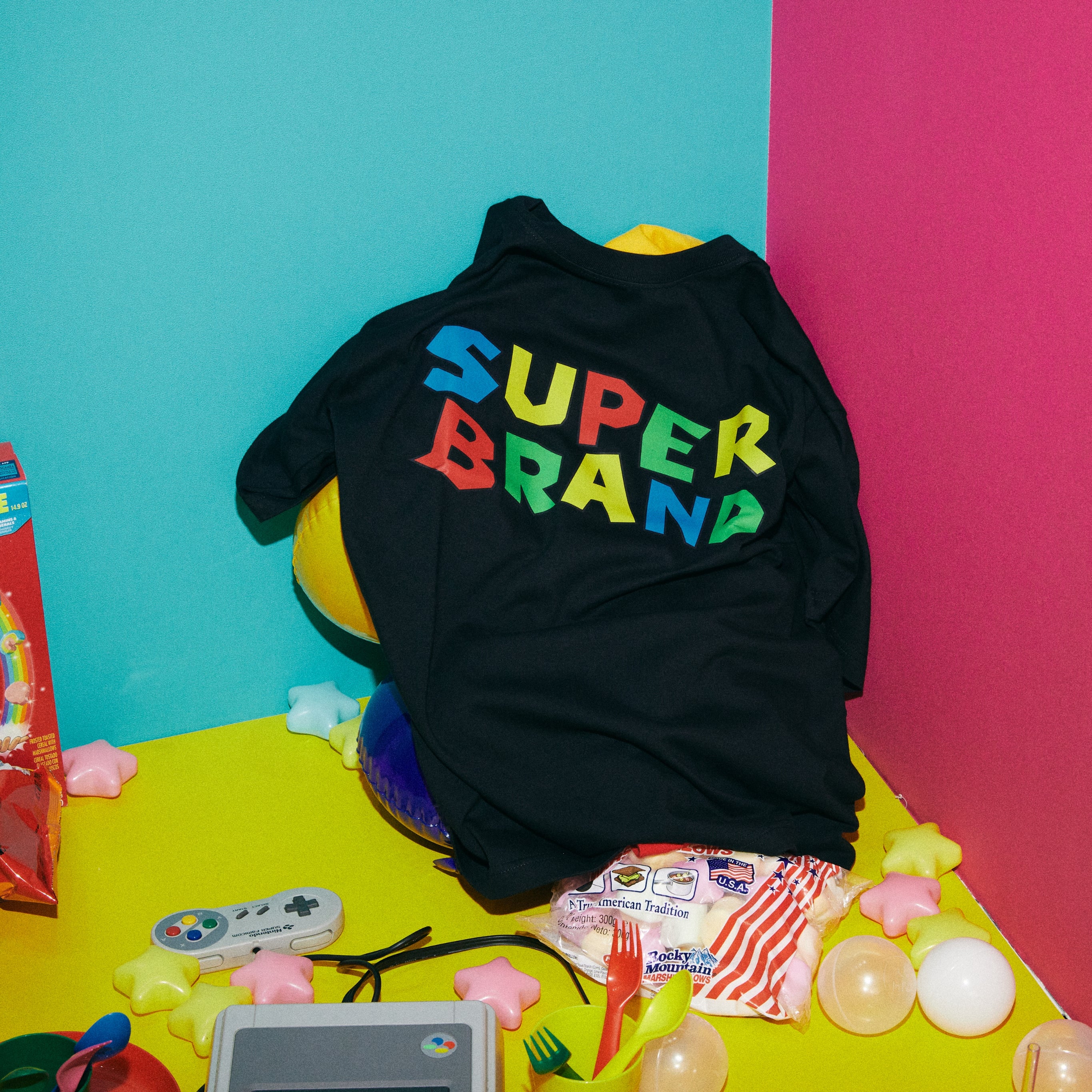 SUPER BRAND TEE BLACK（スーパーブランドティーブラック）｜byeA.（バイエー）OFFICIAL ONLINE STORE