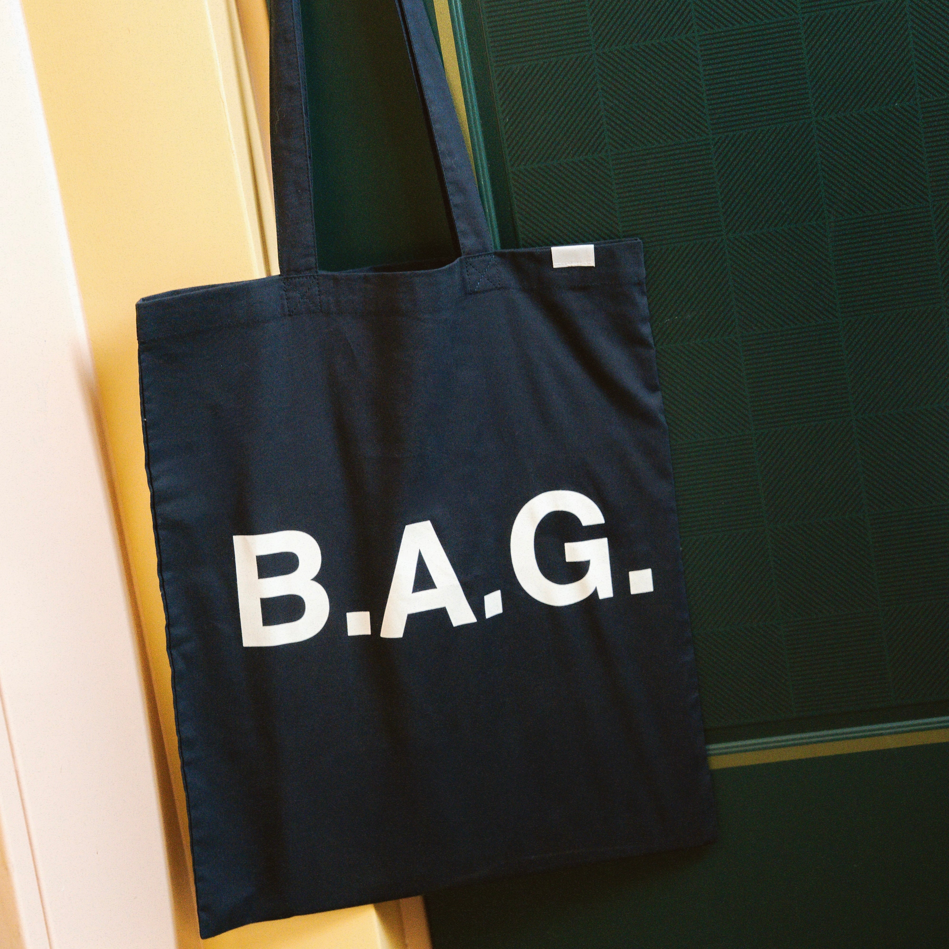 B.A.G. BAG NAVY（ビーエージーバッグネイビー）｜byeA.（バイエー）OFFICIAL ONLINE STORE